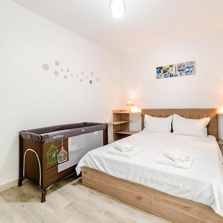 Derya Suites - Mamaia Nord Нэводари Экстерьер фото