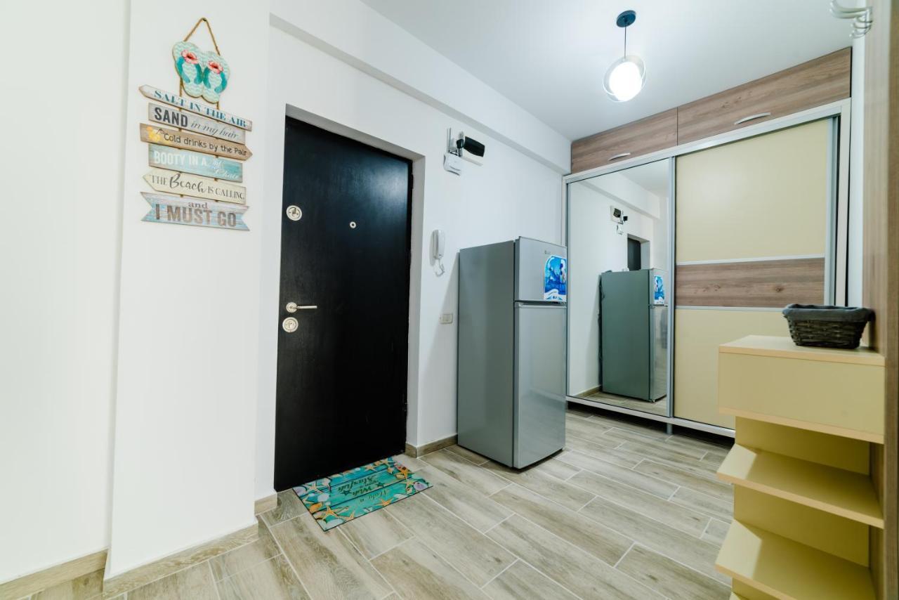 Derya Suites - Mamaia Nord Нэводари Экстерьер фото