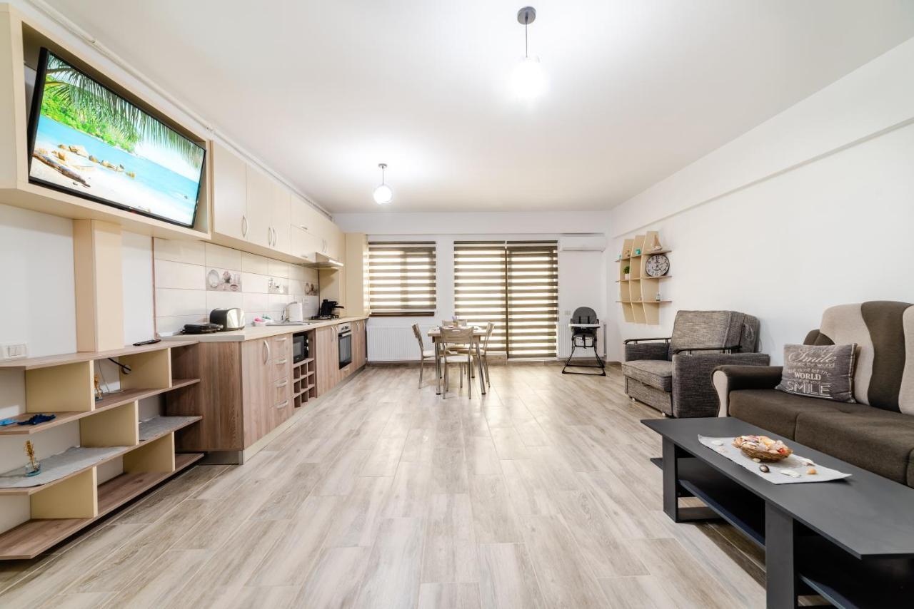 Derya Suites - Mamaia Nord Нэводари Экстерьер фото