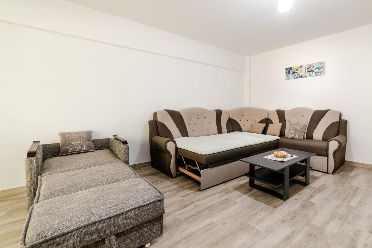 Derya Suites - Mamaia Nord Нэводари Экстерьер фото