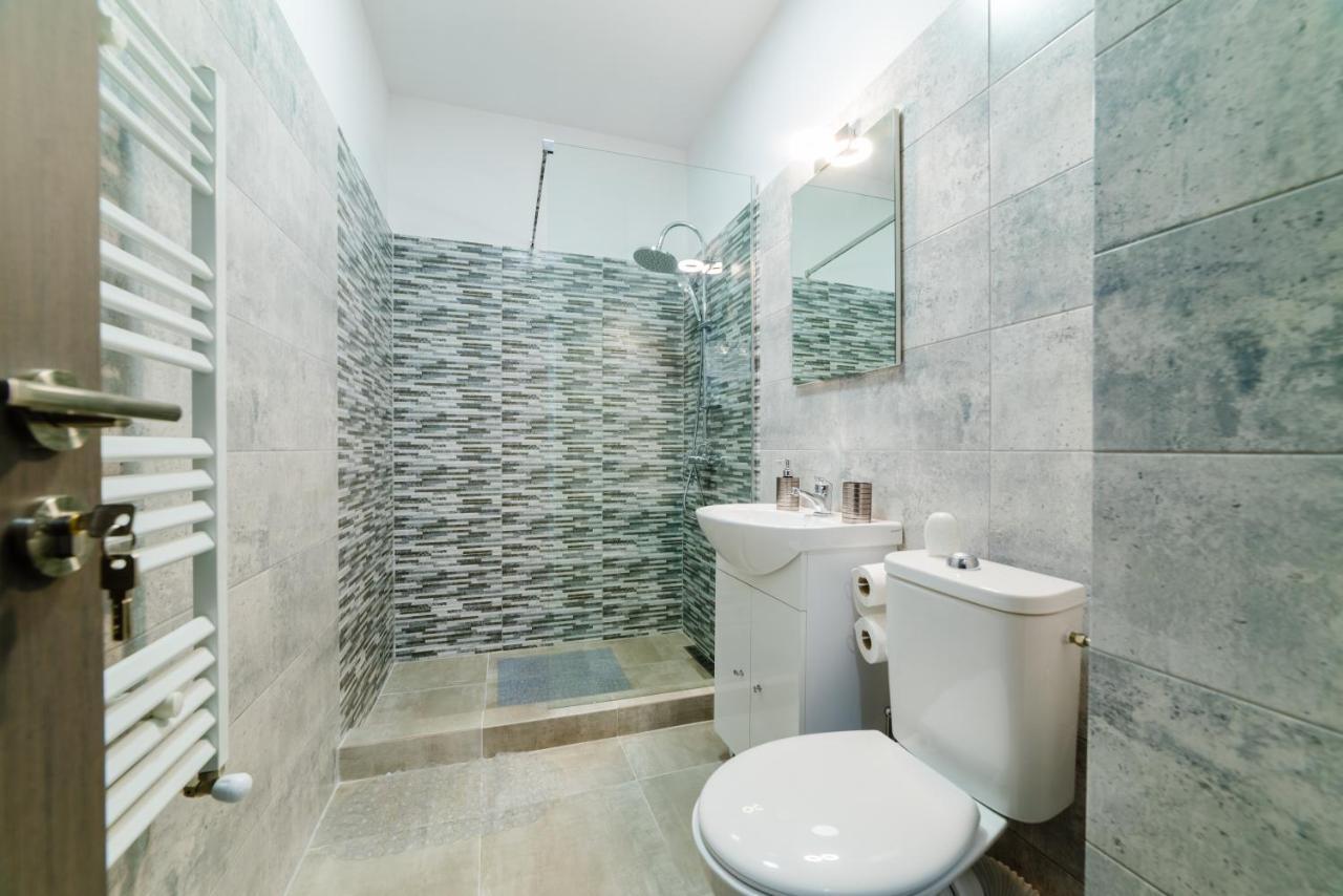 Derya Suites - Mamaia Nord Нэводари Экстерьер фото