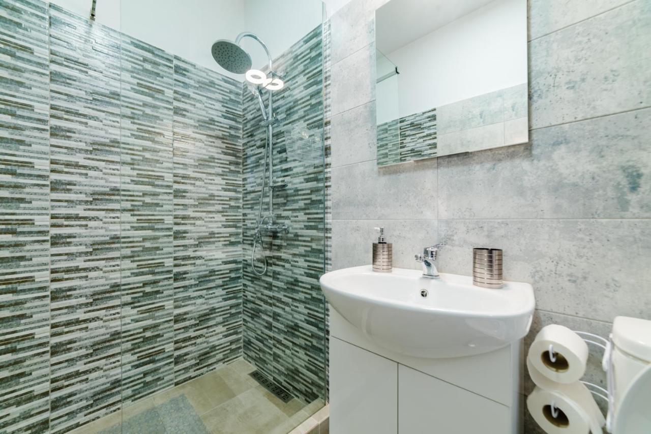Derya Suites - Mamaia Nord Нэводари Экстерьер фото
